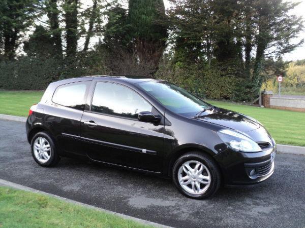 2007 RENAULT CLIO 1.2... LONG MOT AND TAX.... MINT CONDITION...