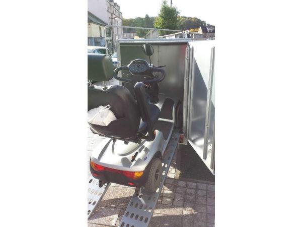 TRAILER SUITABLE FOR A MOBILITY SCOOTER / ELECTRIC WHEELCHAIR.