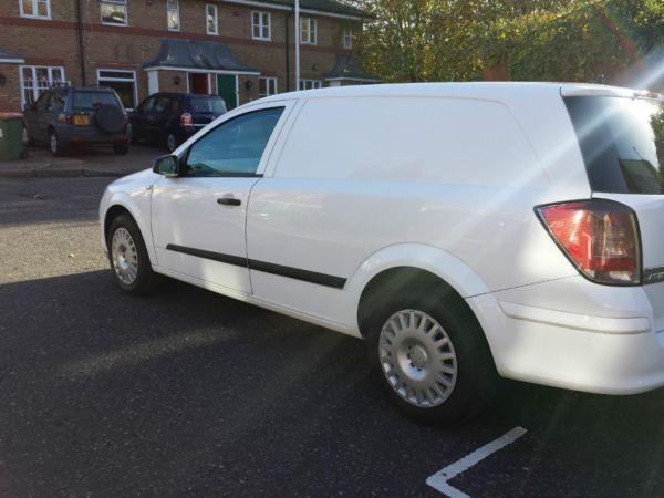 VAUXHALL ASTRA VAN, WITH BACK SEATS, VERY GOOD CONDITION IN/OUT, FULL SERVICE HISTORY