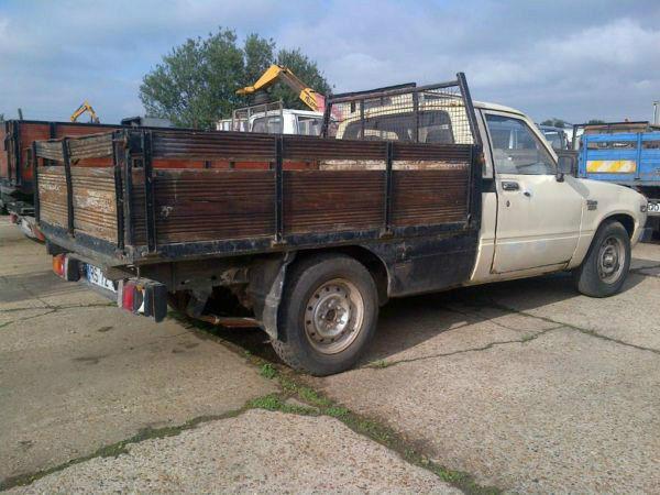 Left hand drive Toyota Hilux 4x2, 2.3 Ton pick up truck. Year: 1983