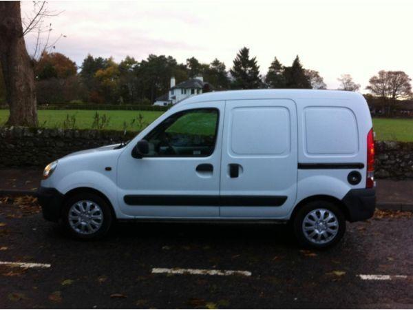 Renault kangoo 2004 super low miles just off service from council! will not get a better example