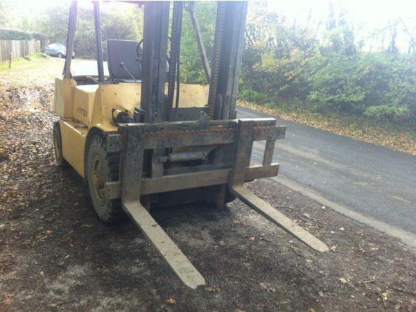 Hyster diesel forklift with side shift solid tyres 3 ton lift