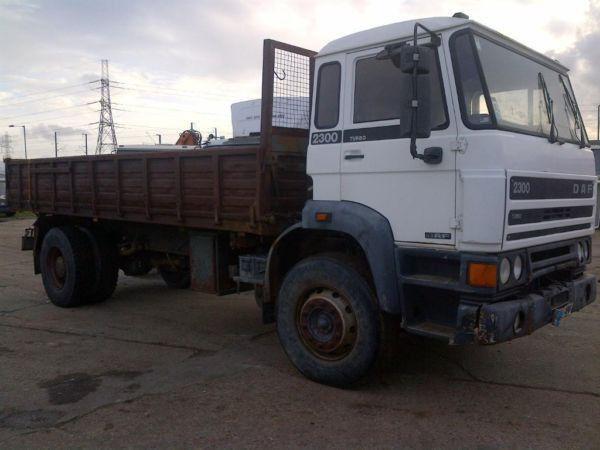 Left hand drive DAF 2300 Turbo 19Ton 3 way tipper. Hub reduction.On springs suspension. Year: 1987.