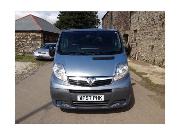 VAUXHALL VIVARO TRAFIC SPORTIVE VAN