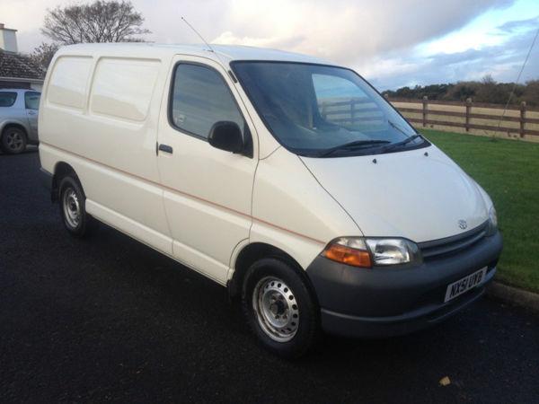 2001 TOYOTA HIACE 2.4 D WITH FULL MOT AND LOW MILEAGE VERY GOOD VAN