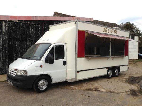 mobile fish & chip catering van and kebab burger shop trailer citroen relay gas & electric certs