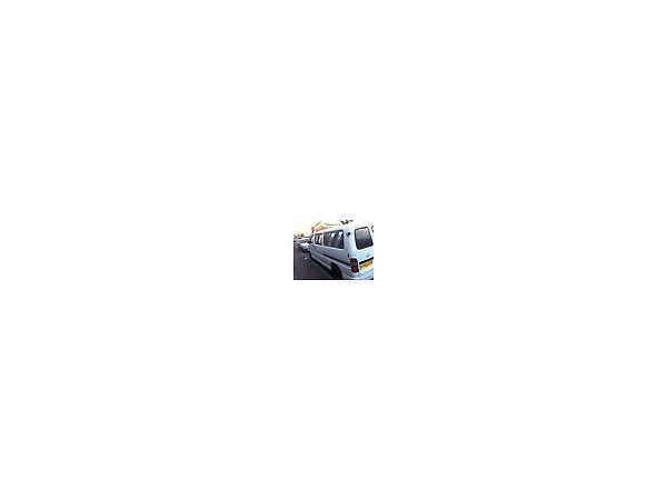 Toyota Hiace Minibus 10 Seater 2002 Reg LWB £1950 ONO