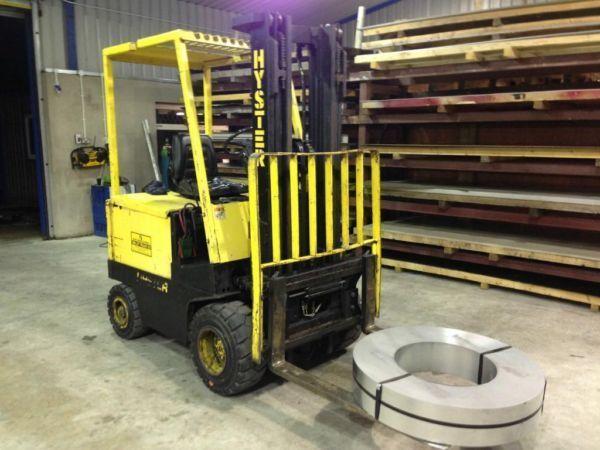 HYSTER 2.5TON ELECTRIC FORKLIFT(RECENT NEW BATTERY AND TYRES)