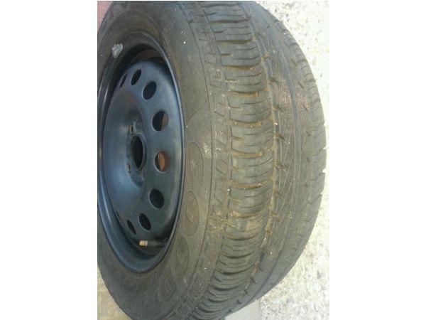 Eagle nct5 goodyear tyre & ford focus wheel
