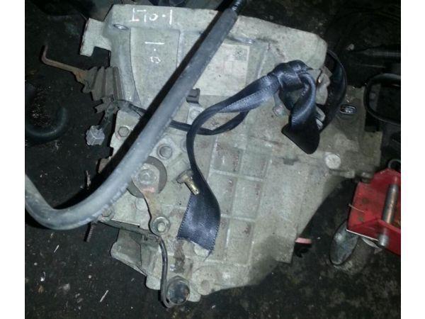 TOYOTA YARIS 1LTR ENGINE AND GEARBOX PETROL