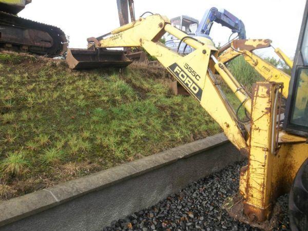 ford 555c rubber wheeled digger