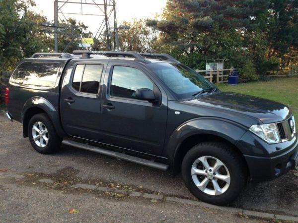 Nissan Navara double cab 2.5l automatic diesel. £7500 ovno