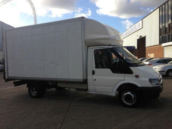 FORD TRANSIT T350 LUTON LWB 54 PLATE WITH TAIL LIFT, ONE YEAR MOT AND LONG TAX GOING VERY CHEAP