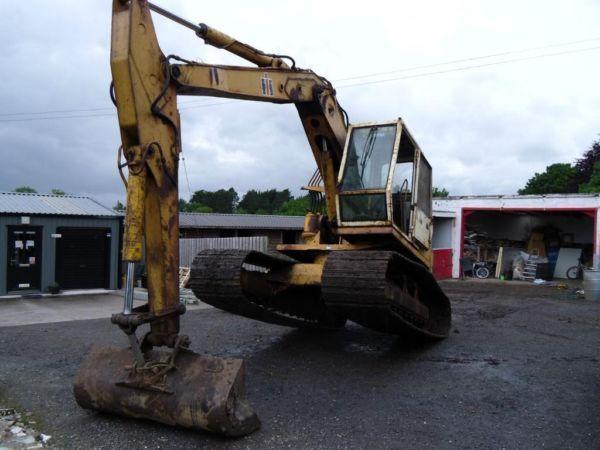 14 TON INTERNATIONAL DIGGER open to offers