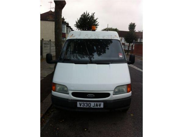 FORD TRANSIT DOUBLE DOOR,6 STUDS,BANANA ENGINE CALL OR TEXT
