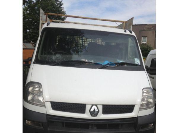 Renault master tipper with added cage