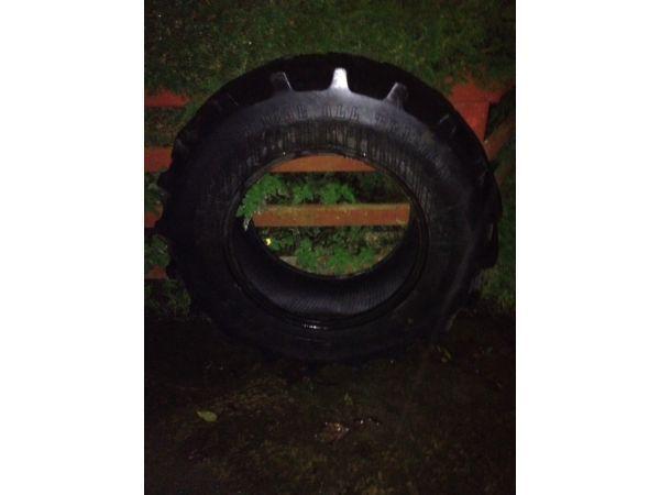 Front tractor tyres
