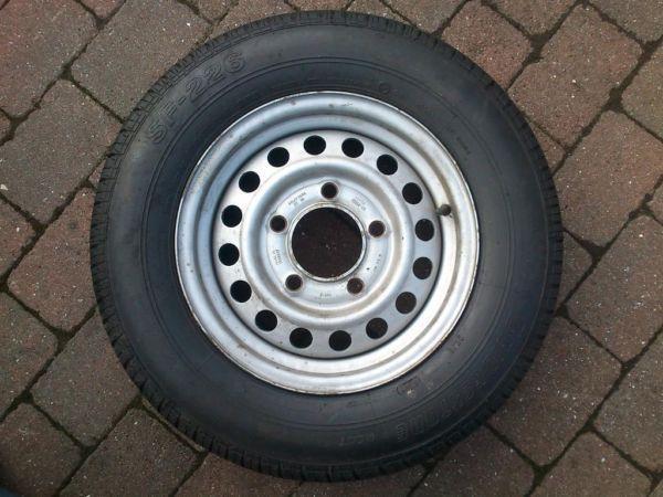 Ifor Williams wheel and brand new tyre
