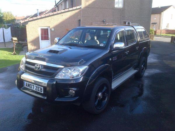 Toyota Hilux 3.0 D4D (Intimidator)