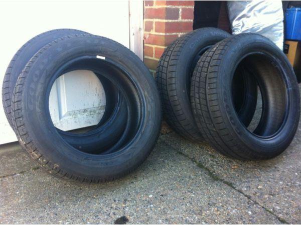 4 Brand New Cargo Vector 2 load rated tyres 215/60R17C