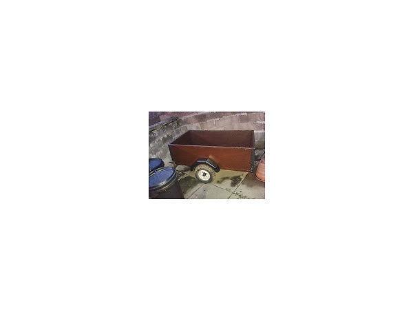 Trailer with spare wheel and two covers, light assembly, hitch lock