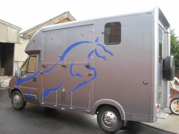 2004 PEUGEOT BOXER 3.5t HORSEBOX WAGONS IN SILVER