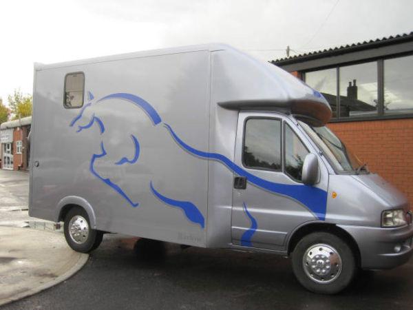2004 PEUGEOT BOXER 3.5t HORSEBOX WAGONS IN SILVER