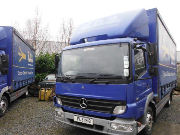 05 Mercedes 815 Atego 20ft curtainsider with tuckaway tail lift 270000 miles + vat .psv one year