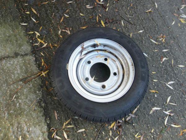 ifor williams wheel never been used fits most ifor trailers 155 70 r12 £100 new.
