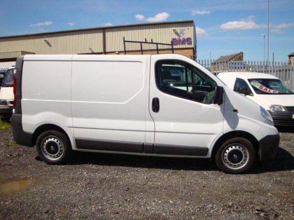 2010 / 60 Vauxhall Vivaro 2700 2.0CDTi Diesel SWB Van *** Air Con & Electric Pack ***